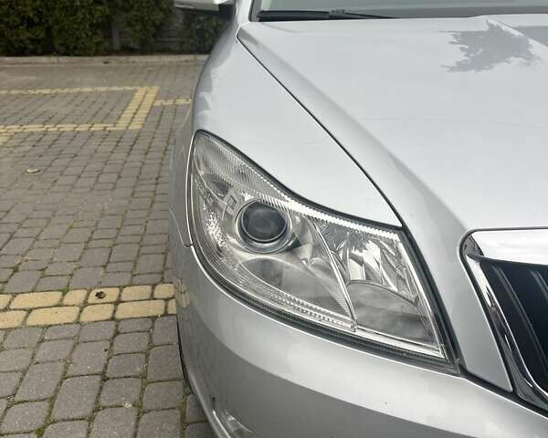 Сірий Шкода Октавія, об'ємом двигуна 2 л та пробігом 184 тис. км за 11300 $, фото 18 на Automoto.ua