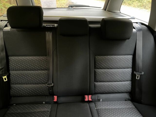 Серый Шкода Октавия, объемом двигателя 1.6 л и пробегом 300 тыс. км за 6300 $, фото 5 на Automoto.ua