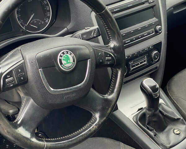 Серый Шкода Октавия, объемом двигателя 1.6 л и пробегом 340 тыс. км за 6700 $, фото 4 на Automoto.ua