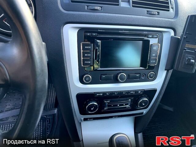 Серый Шкода Октавия, объемом двигателя 1.6 л и пробегом 236 тыс. км за 8999 $, фото 6 на Automoto.ua