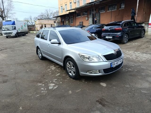 Серый Шкода Октавия, объемом двигателя 1.6 л и пробегом 257 тыс. км за 8000 $, фото 1 на Automoto.ua