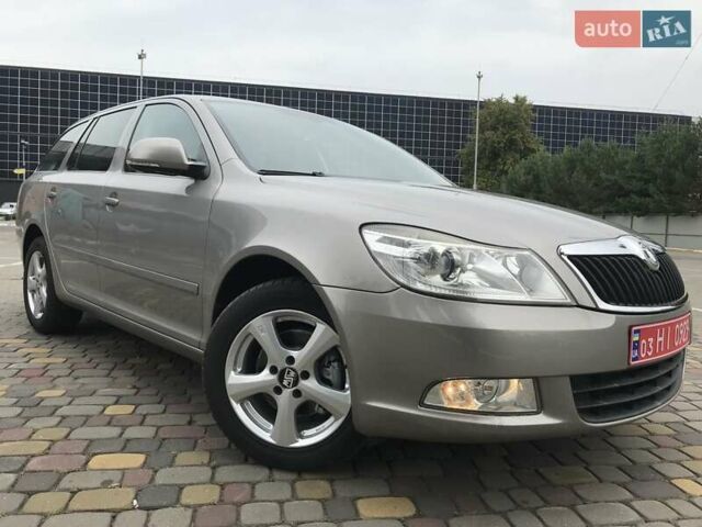 Шкода Октавія 2011 у Луцьку на Automoto.ua Сірий Шкода Октавія, об'ємом двигуна 0 л та пробігом 187 тис. км за 7850 $, фото 3 на Automoto.ua