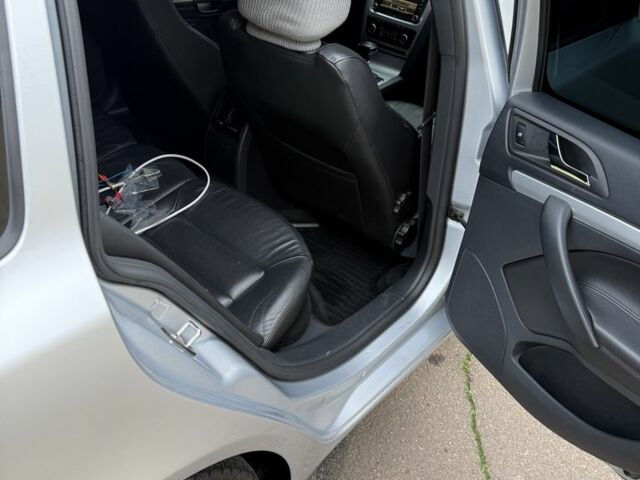 Сірий Шкода Октавія, об'ємом двигуна 2 л та пробігом 209 тис. км за 11000 $, фото 9 на Automoto.ua