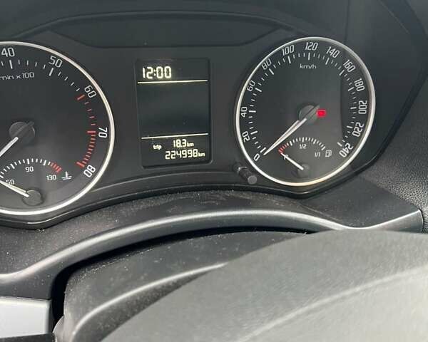 Серый Шкода Октавия, объемом двигателя 1.8 л и пробегом 225 тыс. км за 7200 $, фото 4 на Automoto.ua