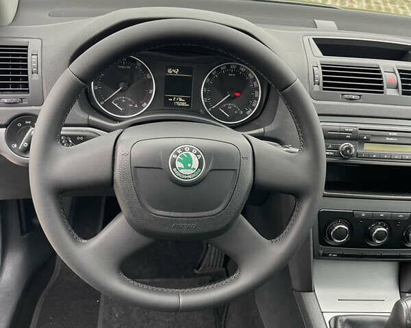 Сірий Шкода Октавія, об'ємом двигуна 1.39 л та пробігом 175 тис. км за 7900 $, фото 17 на Automoto.ua