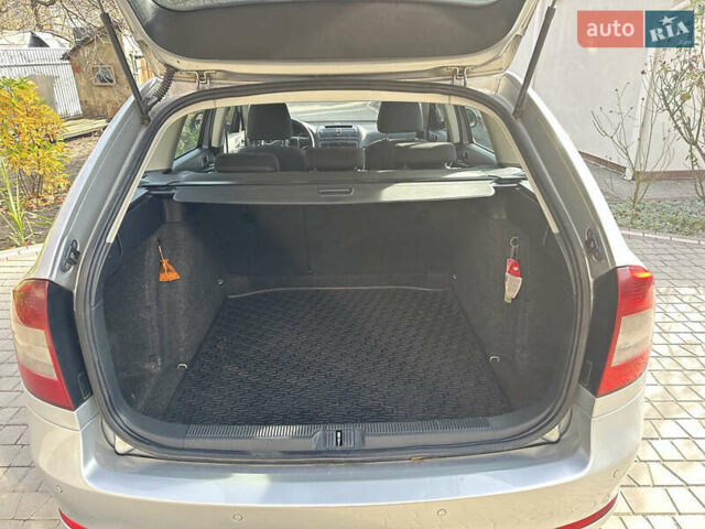 Серый Шкода Октавия, объемом двигателя 1.6 л и пробегом 374 тыс. км за 6600 $, фото 13 на Automoto.ua