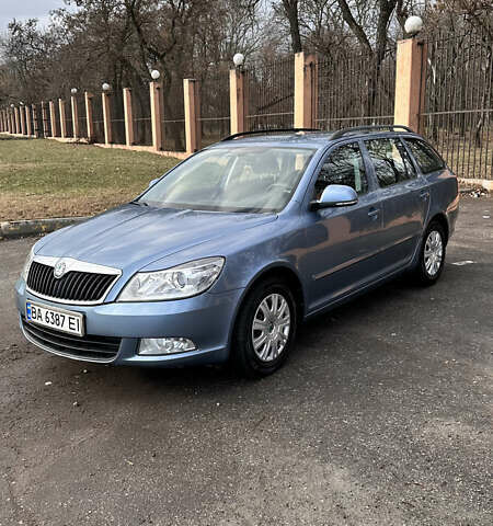 Серый Шкода Октавия, объемом двигателя 1.6 л и пробегом 213 тыс. км за 8490 $, фото 3 на Automoto.ua