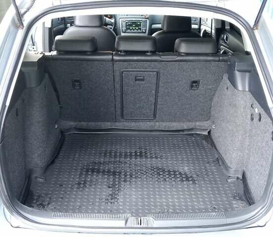 Шкода Октавия 2011 в Рахове на Automoto.ua Серый Шкода Октавия, объемом двигателя 1.6 л и пробегом 202 тыс. км за 9300 $, фото 8 на Automoto.ua