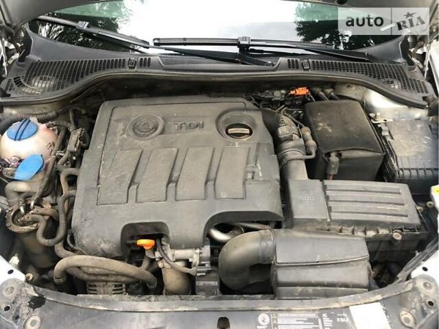 Шкода Октавія 2011 у Чернівцях на Automoto.ua Сірий Шкода Октавія, об'ємом двигуна 1.6 л та пробігом 301 тис. км за 4900 $, фото 24 на Automoto.ua