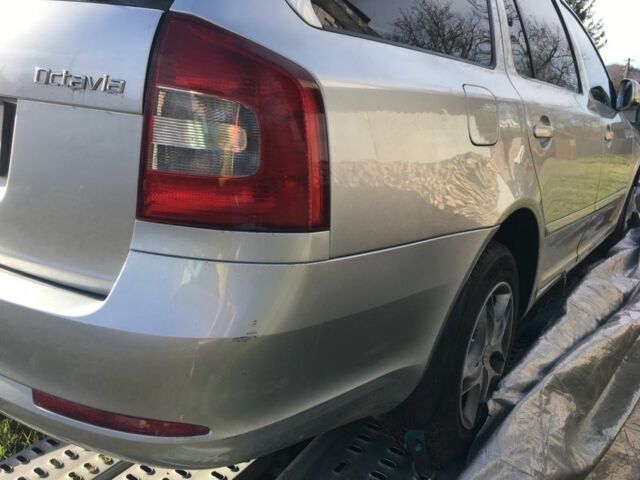 Серый Шкода Октавия, объемом двигателя 1.6 л и пробегом 200 тыс. км за 2990 $, фото 17 на Automoto.ua