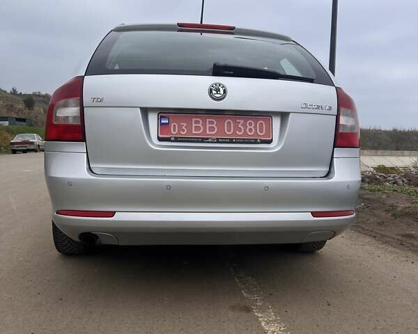Серый Шкода Октавия, объемом двигателя 1.6 л и пробегом 252 тыс. км за 8950 $, фото 5 на Automoto.ua
