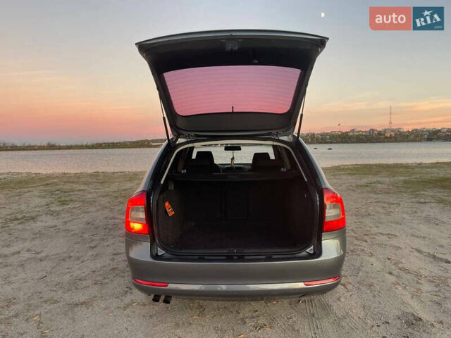 Сірий Шкода Октавія, об'ємом двигуна 1.8 л та пробігом 205 тис. км за 6500 $, фото 12 на Automoto.ua