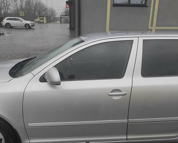 Серый Шкода Октавия, объемом двигателя 1.6 л и пробегом 358 тыс. км за 9000 $, фото 11 на Automoto.ua