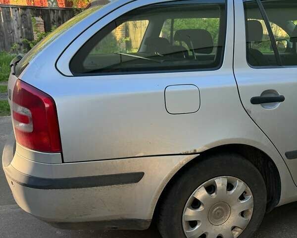 Серый Шкода Октавия, объемом двигателя 1.6 л и пробегом 230 тыс. км за 5700 $, фото 1 на Automoto.ua