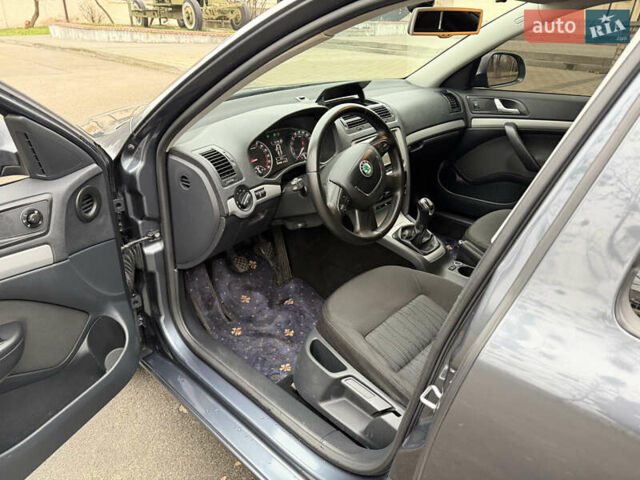Сірий Шкода Октавія, об'ємом двигуна 1.6 л та пробігом 287 тис. км за 10000 $, фото 15 на Automoto.ua