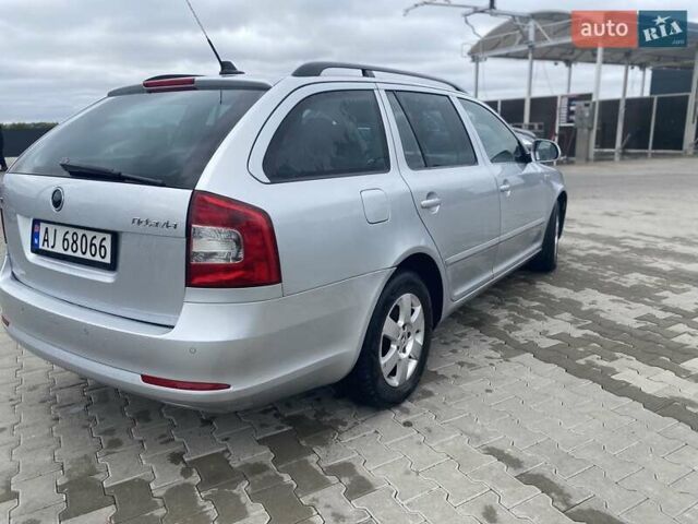 Серый Шкода Октавия, объемом двигателя 2.01 л и пробегом 222 тыс. км за 9000 $, фото 3 на Automoto.ua