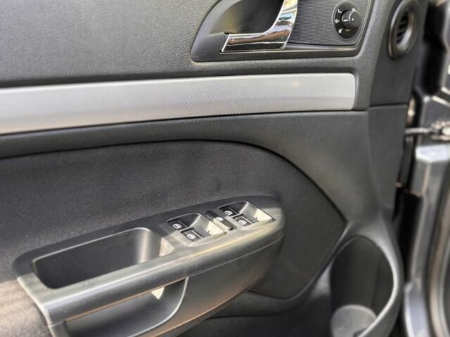 Шкода Октавия 2012 в Ужгороде на Automoto.ua Серый Шкода Октавия, объемом двигателя 1.6 л и пробегом 286 тыс. км за 8350 $, фото 17 на Automoto.ua