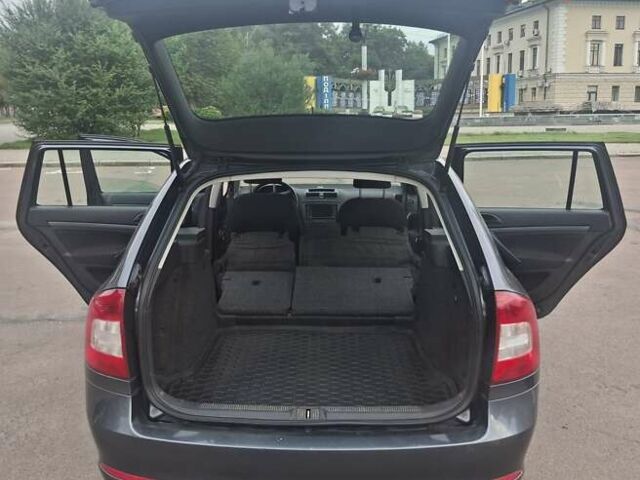 Серый Шкода Октавия, объемом двигателя 1.6 л и пробегом 260 тыс. км за 8100 $, фото 9 на Automoto.ua