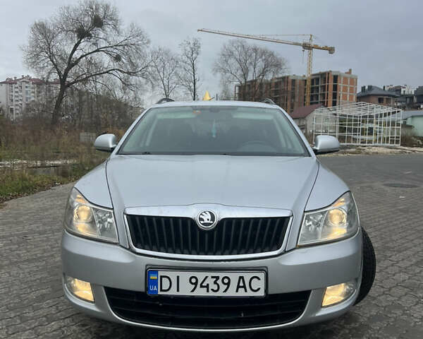 Серый Шкода Октавия, объемом двигателя 1.6 л и пробегом 312 тыс. км за 8300 $, фото 1 на Automoto.ua
