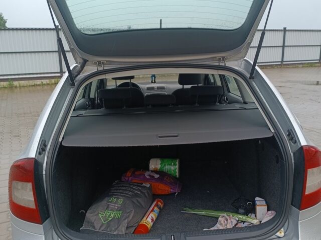 Серый Шкода Октавия, объемом двигателя 2 л и пробегом 265 тыс. км за 7500 $, фото 4 на Automoto.ua