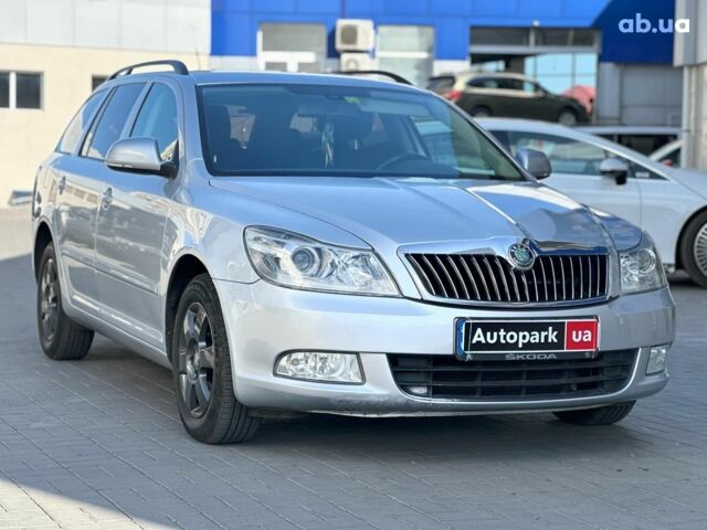 Серый Шкода Октавия, объемом двигателя 1.6 л и пробегом 227 тыс. км за 8980 $, фото 2 на Automoto.ua