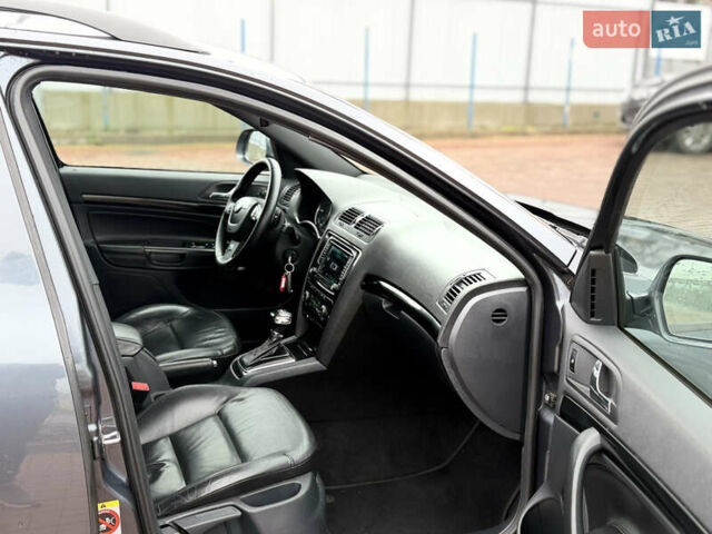 Сірий Шкода Октавія, об'ємом двигуна 1.97 л та пробігом 260 тис. км за 11000 $, фото 23 на Automoto.ua