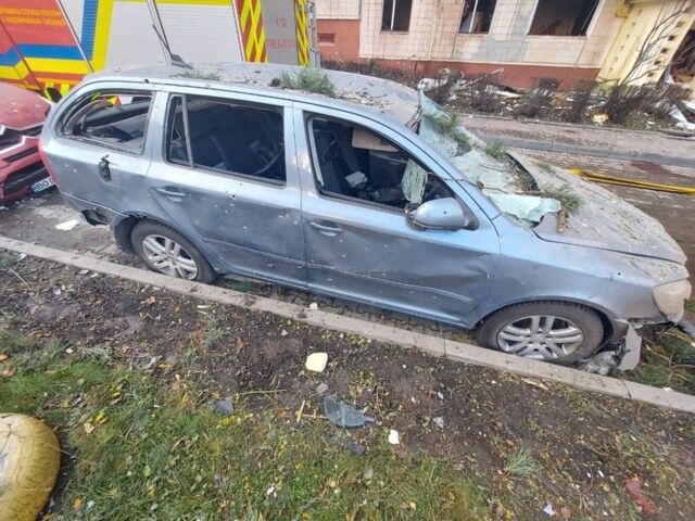 Сірий Шкода Октавія, об'ємом двигуна 2 л та пробігом 290 тис. км за 3500 $, фото 1 на Automoto.ua