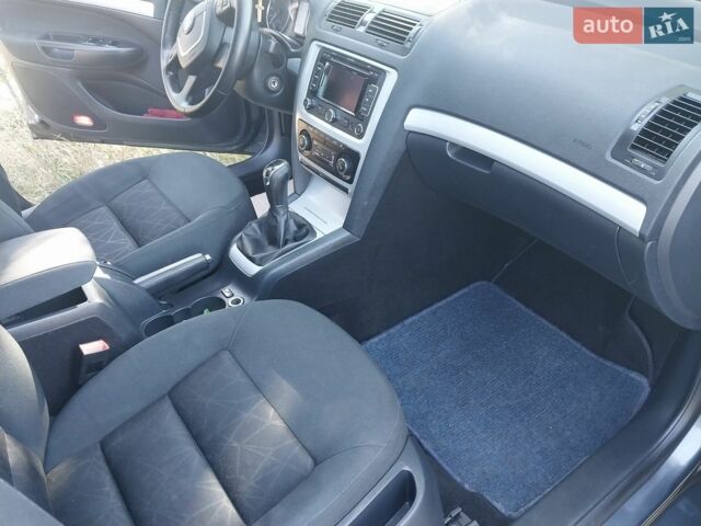 Сірий Шкода Октавія, об'ємом двигуна 1.6 л та пробігом 235 тис. км за 9200 $, фото 9 на Automoto.ua