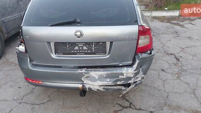 Серый Шкода Октавия, объемом двигателя 1.6 л и пробегом 350 тыс. км за 4200 $, фото 3 на Automoto.ua