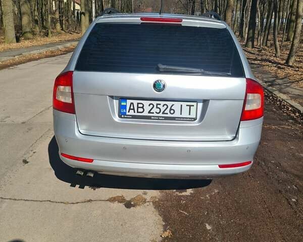 Серый Шкода Октавия, объемом двигателя 2.01 л и пробегом 329 тыс. км за 8500 $, фото 1 на Automoto.ua