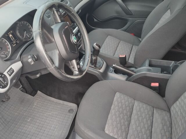 Серый Шкода Октавия, объемом двигателя 1.6 л и пробегом 256 тыс. км за 7500 $, фото 3 на Automoto.ua