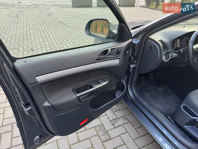 Сірий Шкода Октавія, об'ємом двигуна 1.4 л та пробігом 212 тис. км за 6999 $, фото 15 на Automoto.ua