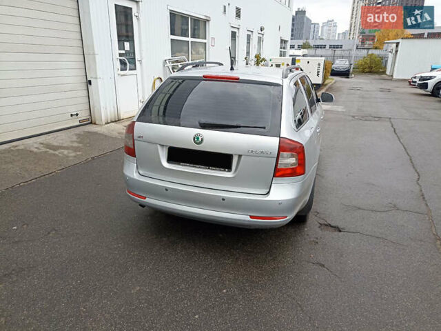 Шкода Октавия 2012 в Киеве на Automoto.ua Серый Шкода Октавия, объемом двигателя 1.6 л и пробегом 283 тыс. км за 7700 $, фото 1 на Automoto.ua