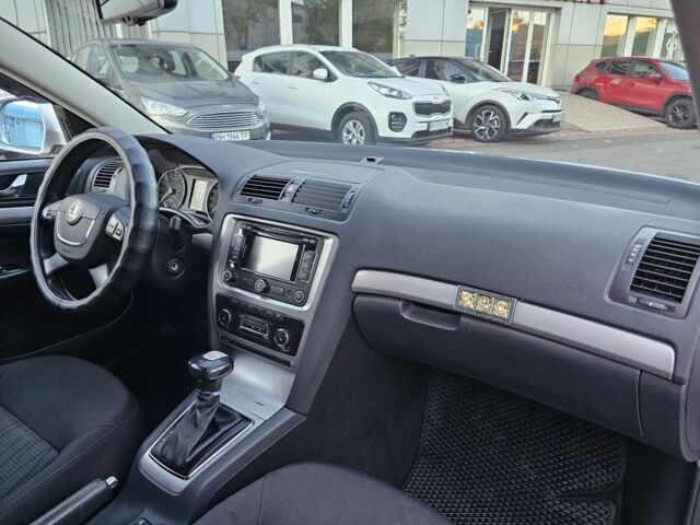 Серый Шкода Октавия, объемом двигателя 2 л и пробегом 274 тыс. км за 9700 $, фото 11 на Automoto.ua