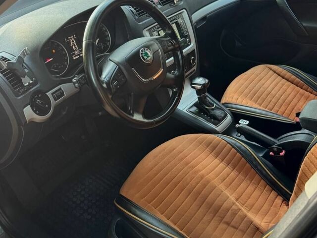 Серый Шкода Октавия, объемом двигателя 1.6 л и пробегом 295 тыс. км за 7500 $, фото 4 на Automoto.ua