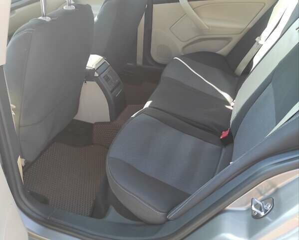 Сірий Шкода Октавія, об'ємом двигуна 1.6 л та пробігом 268 тис. км за 8700 $, фото 17 на Automoto.ua