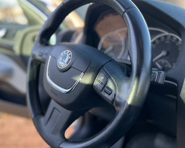 Серый Шкода Октавия, объемом двигателя 1.99 л и пробегом 239 тыс. км за 10777 $, фото 49 на Automoto.ua