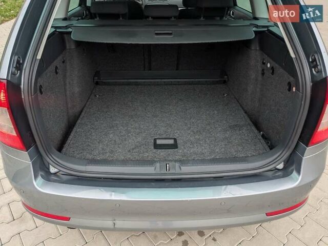 Серый Шкода Октавия, объемом двигателя 0 л и пробегом 245 тыс. км за 7400 $, фото 24 на Automoto.ua