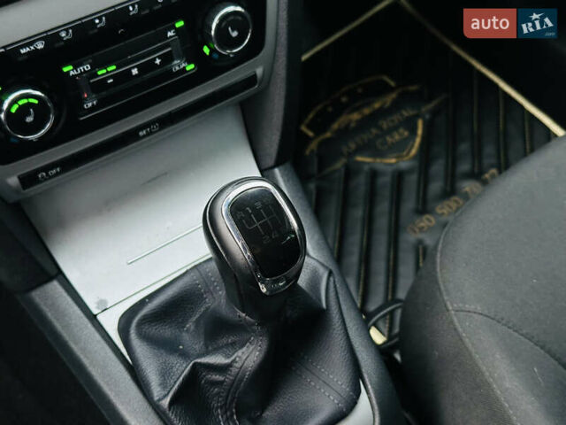 Сірий Шкода Октавія, об'ємом двигуна 1.39 л та пробігом 201 тис. км за 8200 $, фото 34 на Automoto.ua
