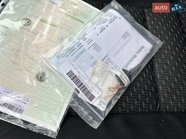 Серый Шкода Октавия, объемом двигателя 1.6 л и пробегом 215 тыс. км за 7999 $, фото 42 на Automoto.ua