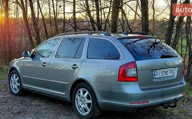 Серый Шкода Октавия, объемом двигателя 1.6 л и пробегом 266 тыс. км за 8900 $, фото 1 на Automoto.ua