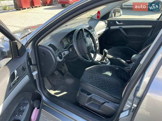 Серый Шкода Октавия, объемом двигателя 1.6 л и пробегом 270 тыс. км за 7120 $, фото 13 на Automoto.ua