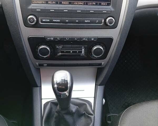 Серый Шкода Октавия, объемом двигателя 1.8 л и пробегом 160 тыс. км за 9200 $, фото 16 на Automoto.ua