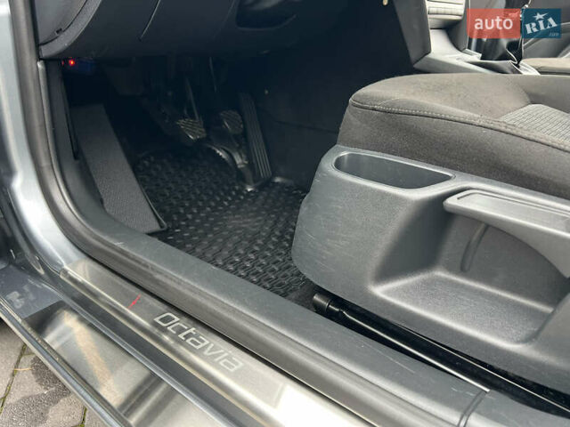 Сірий Шкода Октавія, об'ємом двигуна 1.6 л та пробігом 273 тис. км за 7750 $, фото 18 на Automoto.ua