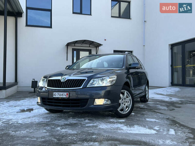 Серый Шкода Октавия, объемом двигателя 2 л и пробегом 191 тыс. км за 11850 $, фото 158 на Automoto.ua