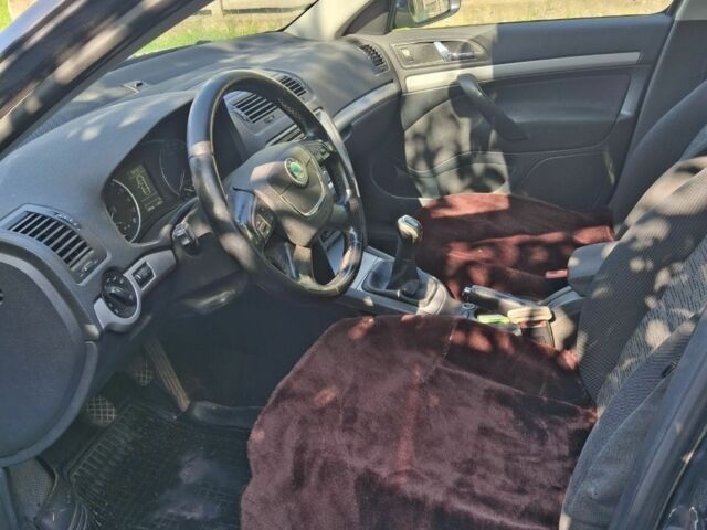 Серый Шкода Октавия, объемом двигателя 1.6 л и пробегом 260 тыс. км за 7800 $, фото 6 на Automoto.ua