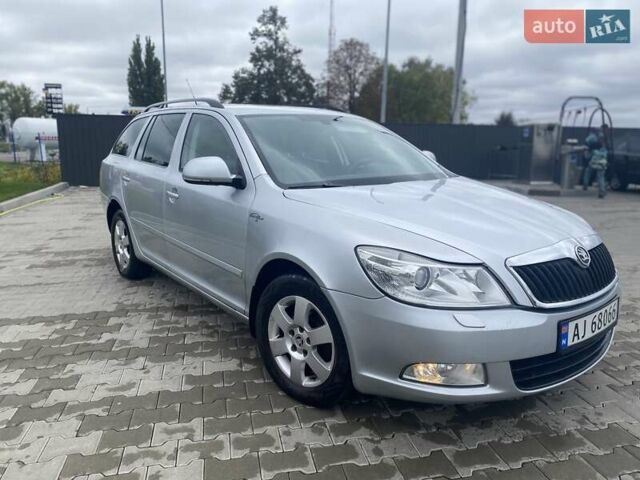 Серый Шкода Октавия, объемом двигателя 2.01 л и пробегом 222 тыс. км за 9000 $, фото 1 на Automoto.ua