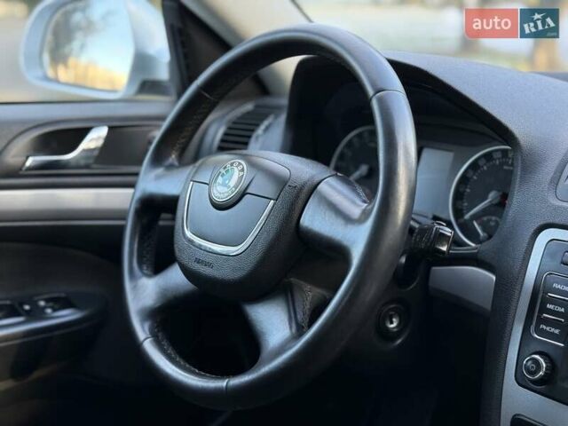 Сірий Шкода Октавія, об'ємом двигуна 1.6 л та пробігом 299 тис. км за 6450 $, фото 39 на Automoto.ua