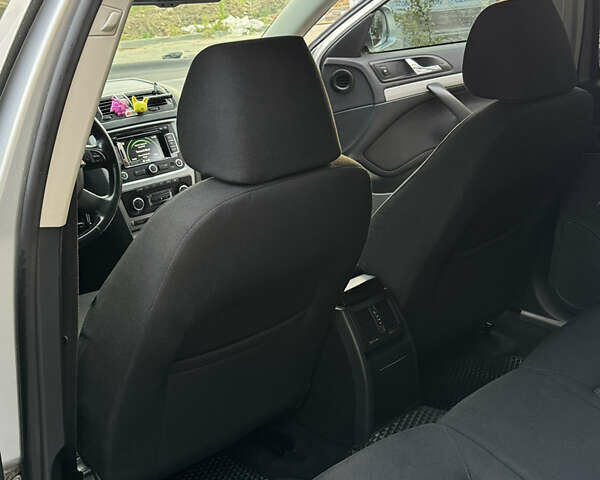 Сірий Шкода Октавія, об'ємом двигуна 1.6 л та пробігом 315 тис. км за 7100 $, фото 8 на Automoto.ua