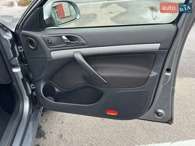 Серый Шкода Октавия, объемом двигателя 1.6 л и пробегом 213 тыс. км за 8750 $, фото 29 на Automoto.ua